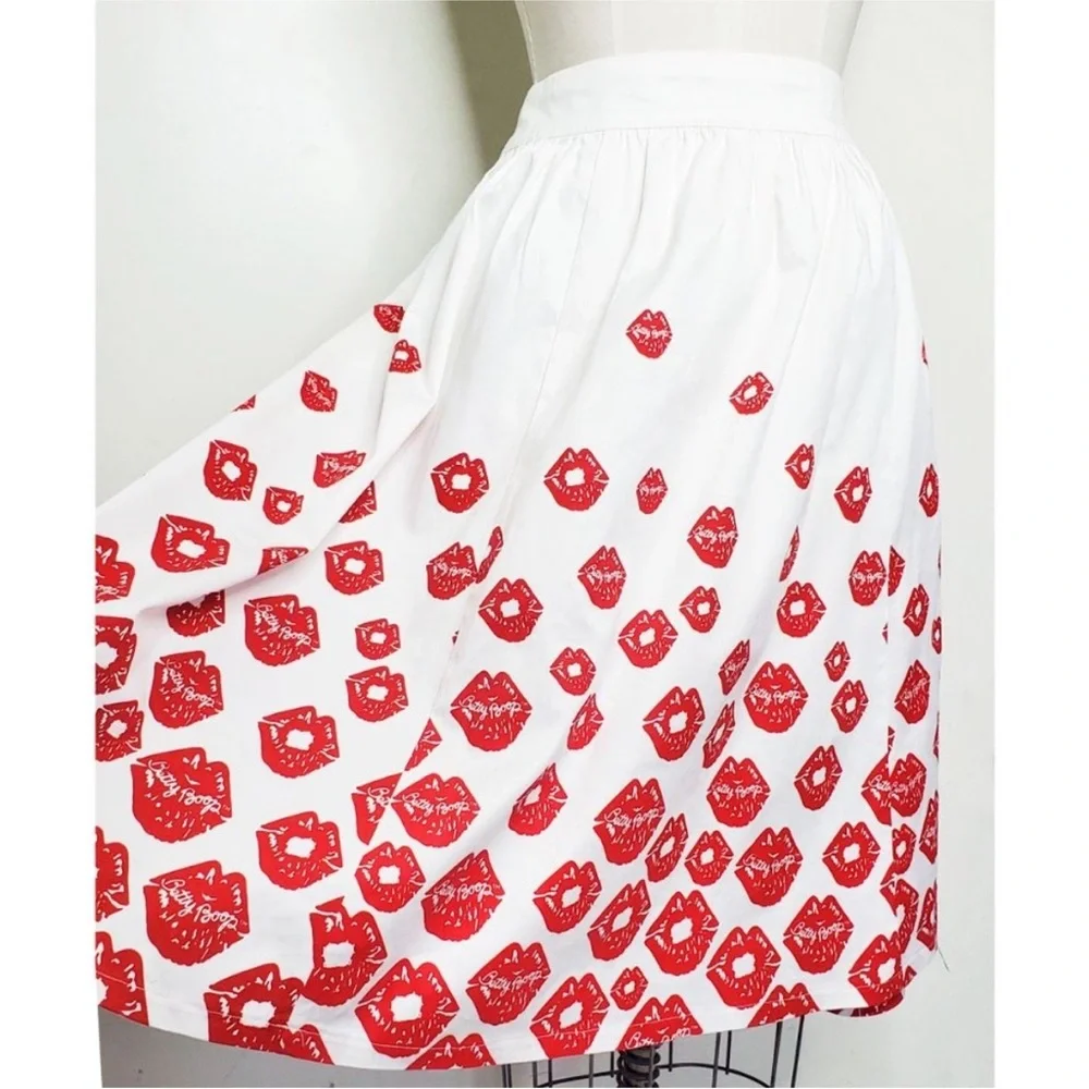 Betty Boop fun white